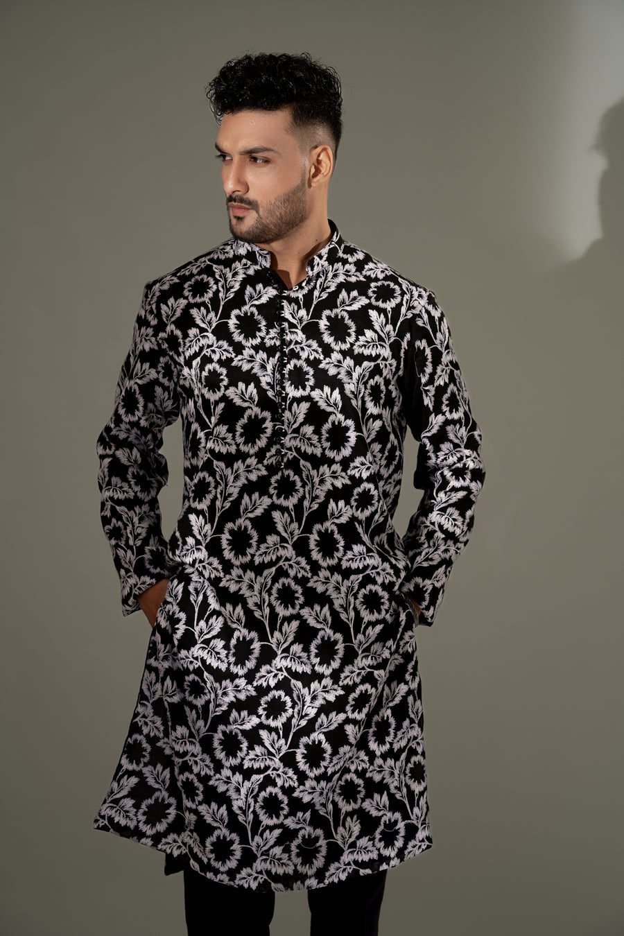 BLACK EMBROIDERED KURTA PAJAMA